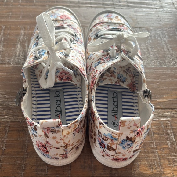 NWOT Alberto Floral Canvas Sneakers Size 9 (40) - Picture 3 of 8